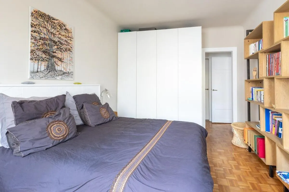 Copernic- Ci - Apt For 2 P 10 Min From Arc De Triomphe Paris Apartment